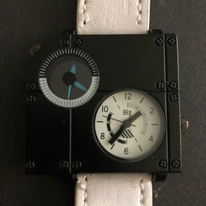 Men’s square watch